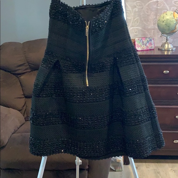 Dress - Picture 4 of 4